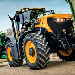 JCB Fastrac 8330
