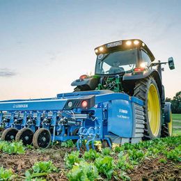 LEMKEN IC-Weeder